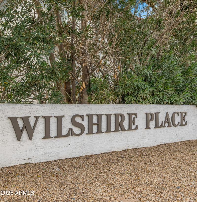 Wilshire Place Monument