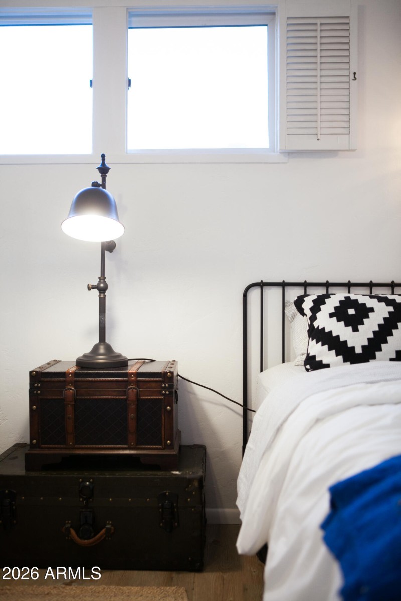 Jason McNeal ~ Miller House-1011