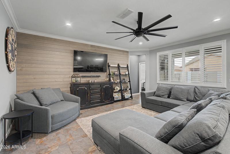 12-web-or-mls-Untitled-12