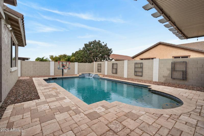 39-web-or-mls-Untitled-39