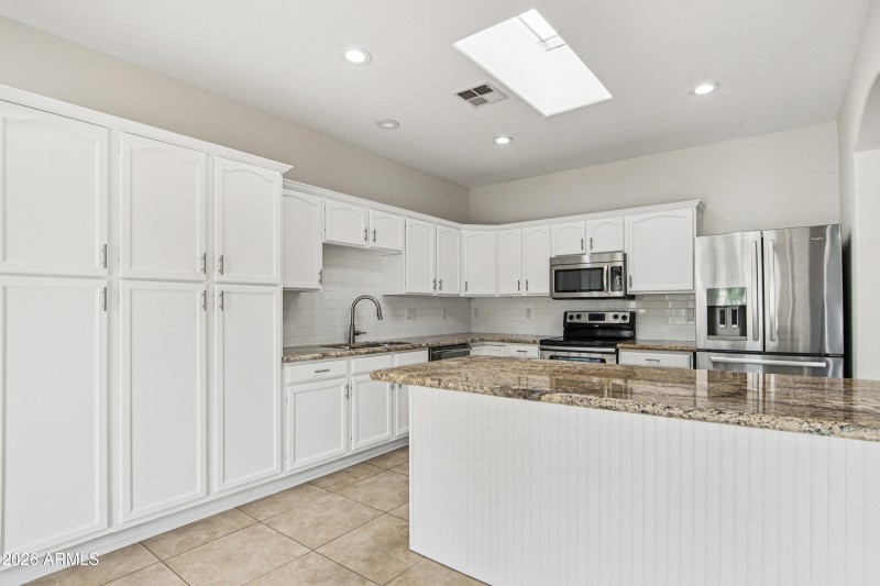 11-print-W Port Royale Ln-S1702-011