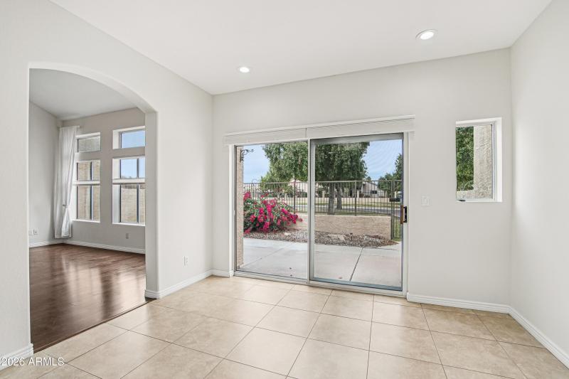 14-print-W Port Royale Ln-S1702-014