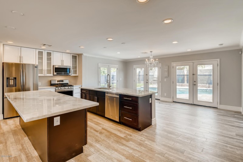 4423 N 35th St Phoenix AZ-large-008-008-