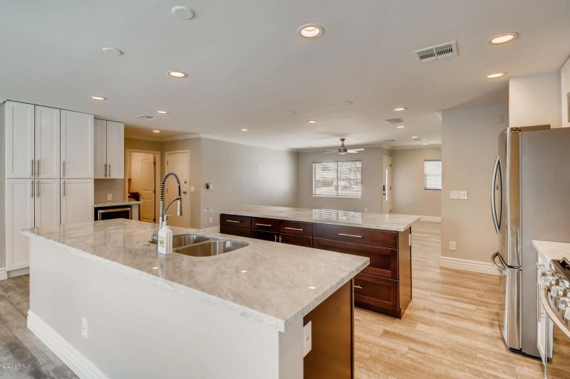 4423 N 35th St Phoenix AZ-large-010-011-