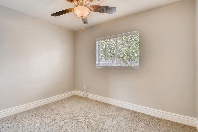 4423 N 35th St Phoenix AZ-large-019-017-