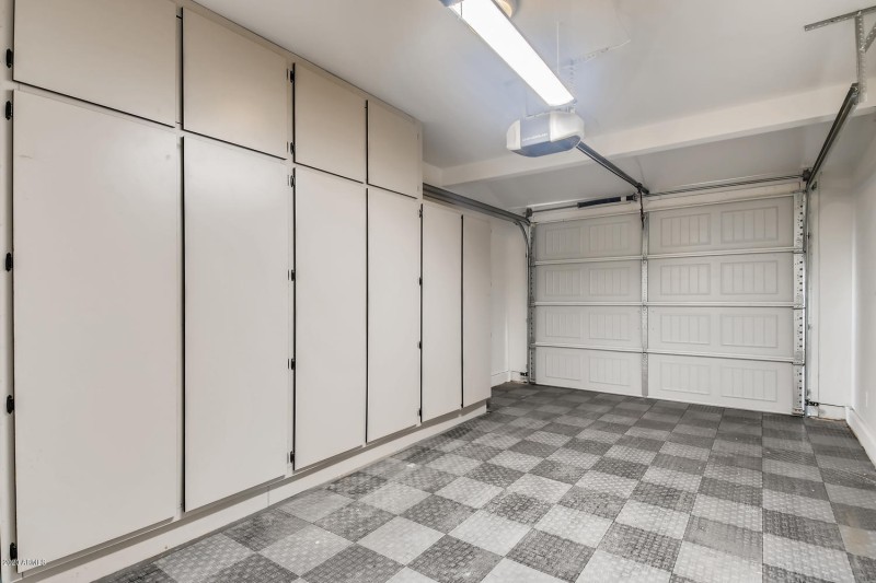 4423 N 35th St Phoenix AZ-large-022-022-