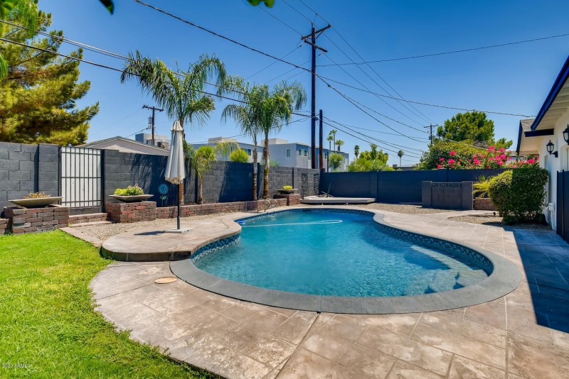 4423 N 35th St Phoenix AZ-large-025-024-