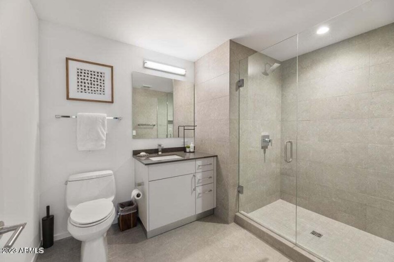 20220504145734028135000000-o