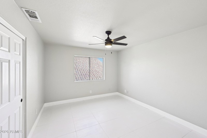 59-web-or-mls-W Rose Garden Ln-033