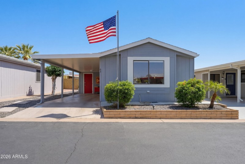 01-001-front-exterior