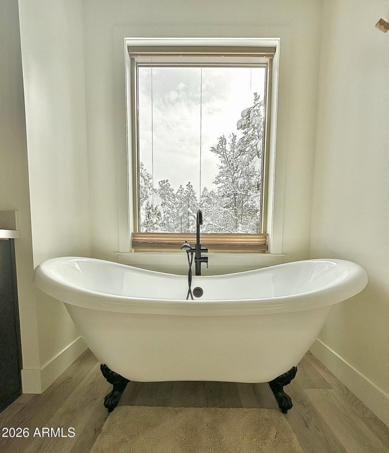 Master Tub