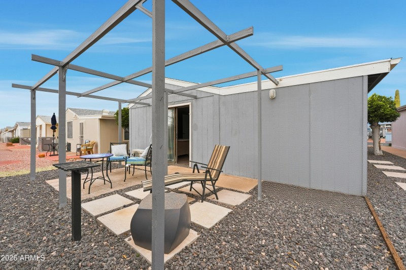 22-022-rear-exterior