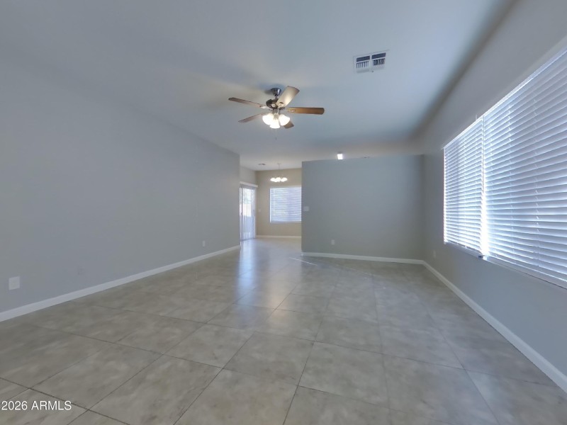 2_pc_yMFyQrmlhz_AG3wpqYAKP_other_room_p6