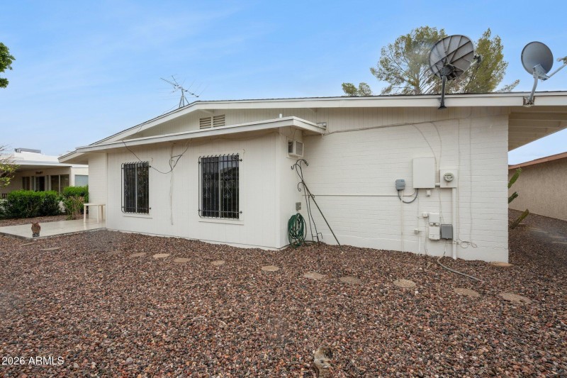 30-web-or-mls-2136-n-stockton-pl