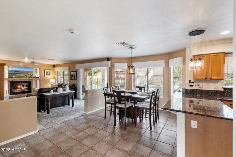 11-Dining to Kitchen