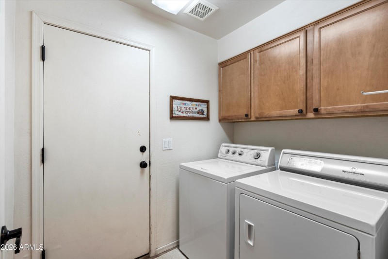 33-Laundry Room