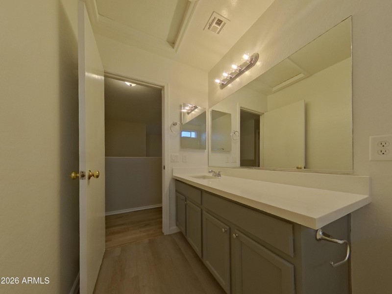 12_pc_36LbrOn9dn_Vncmg58PUT_layout_0