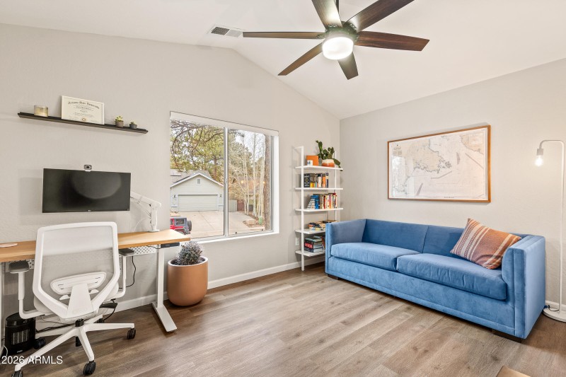 1017 W Lil Ben Trl-20