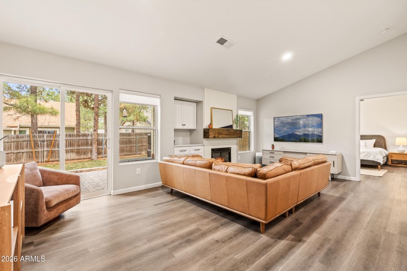 1017 W Lil Ben Trl-39