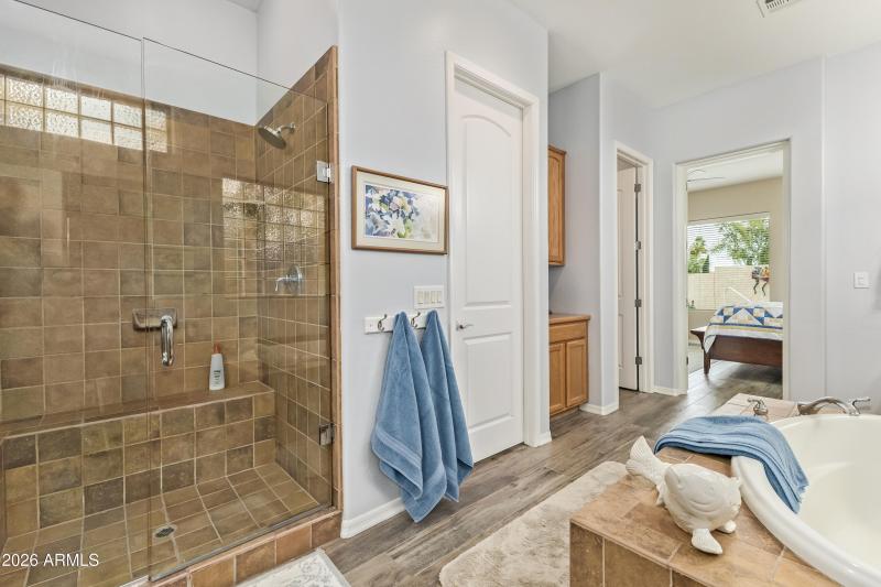 6996d8_06 - Chestnut