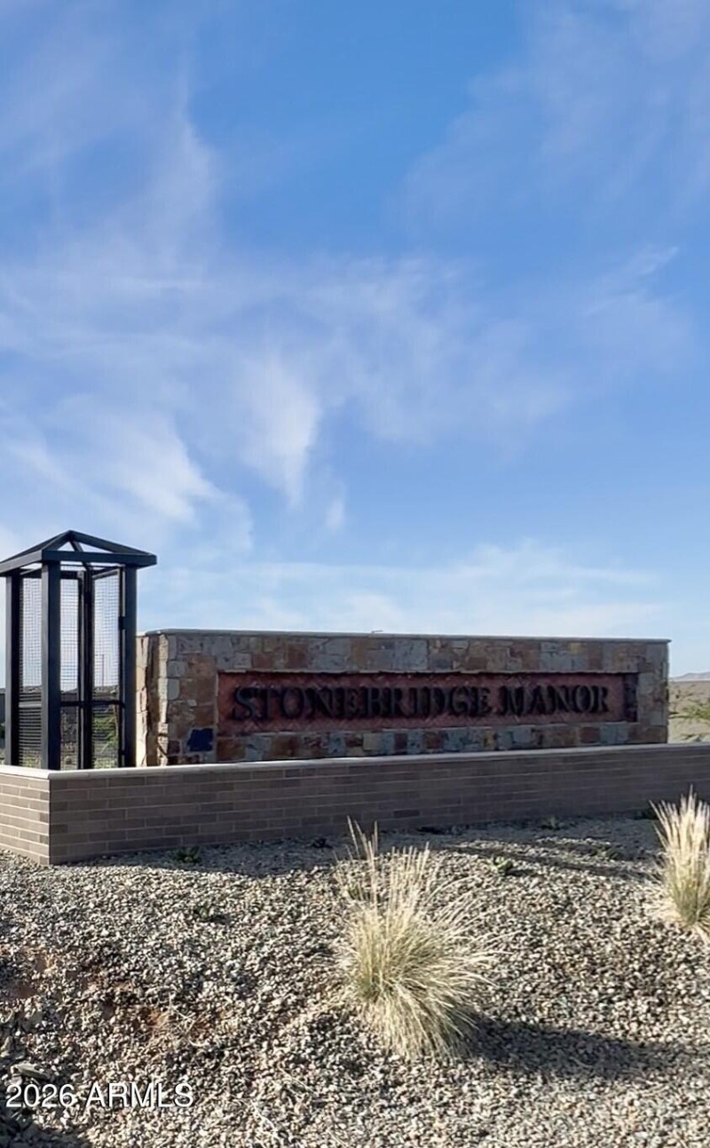 Stonebridge Manor Monument