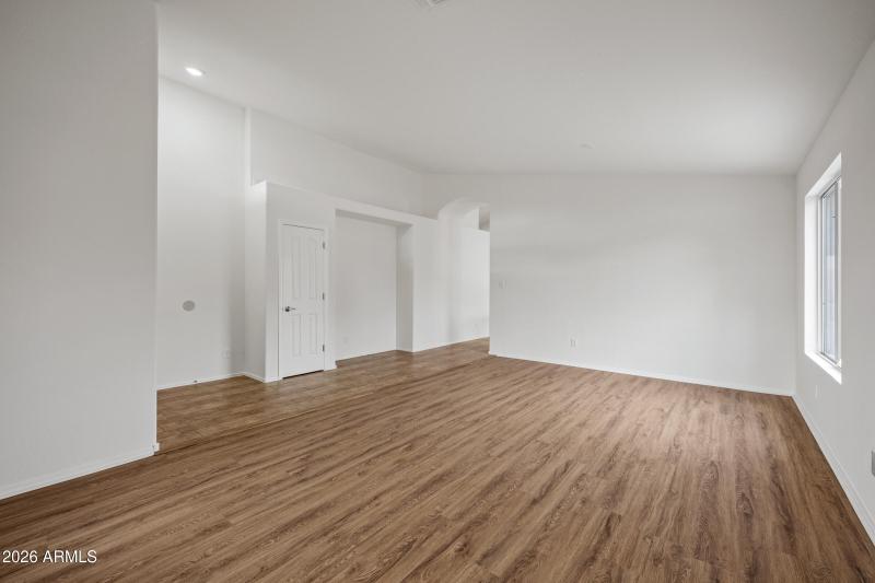 1040 E Amberwood Dr-7