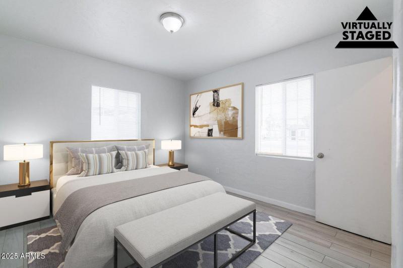 large-0197d09d-1e6e-7292-8d48-6baca83aee