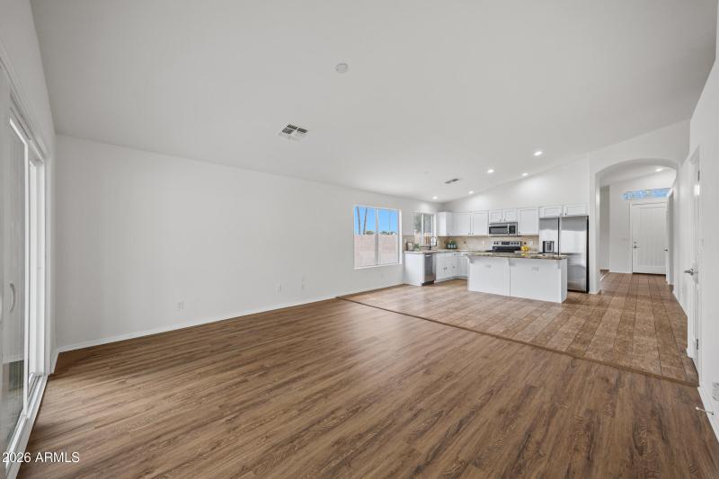 1040 E Amberwood Dr-19