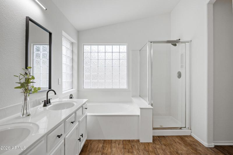 1040 E Amberwood Dr-32