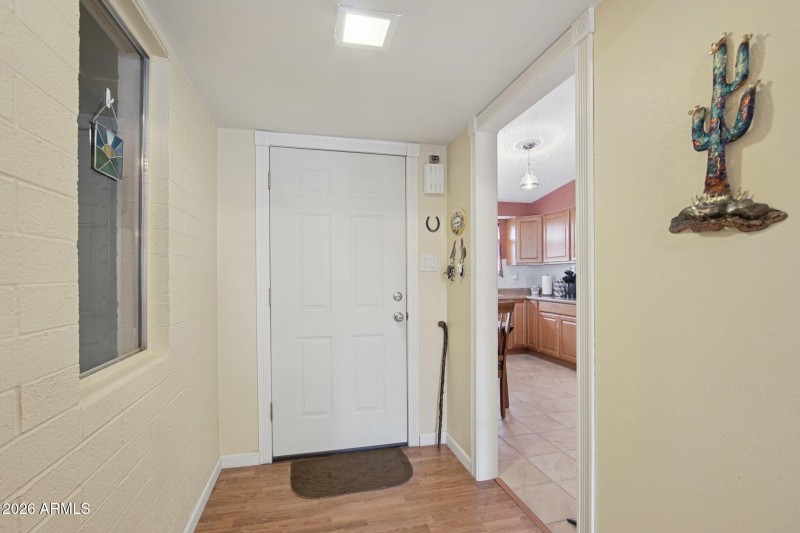 5-web-or-mls-W Windsor Dr-S1902-005