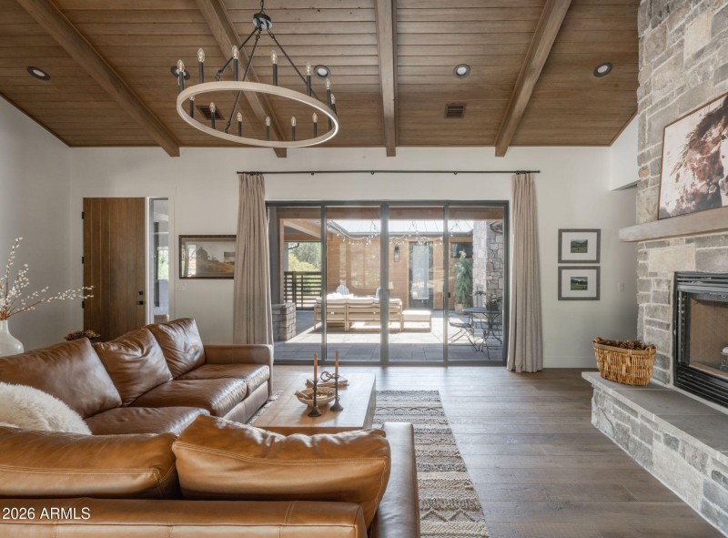 31-web-or-mls-943-estrella-ct