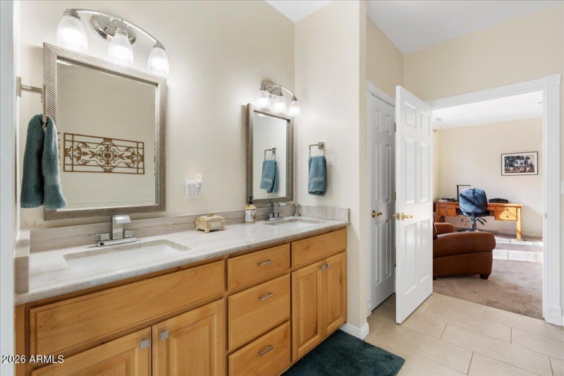 31-Bathroom 2 Vanity