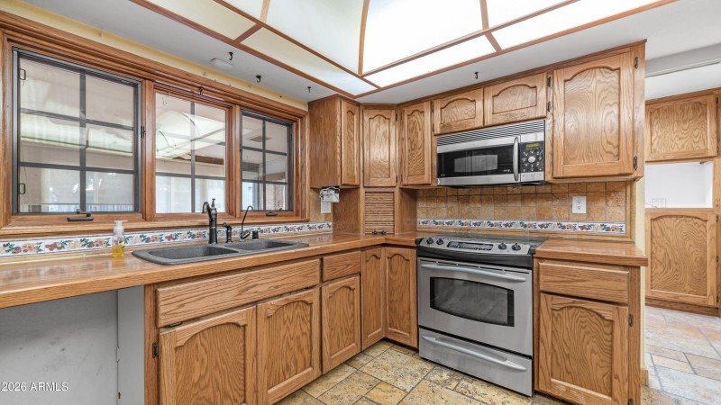 8807 W Christa Way (5)