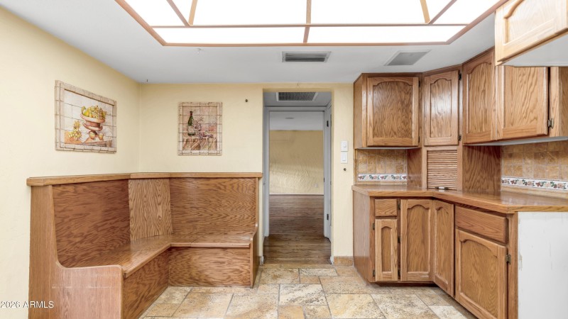 8807 W Christa Way (6)