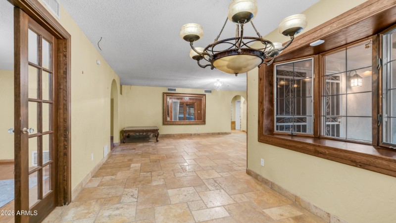 8807 W Christa Way (9)