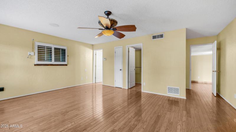 8807 W Christa Way (17)