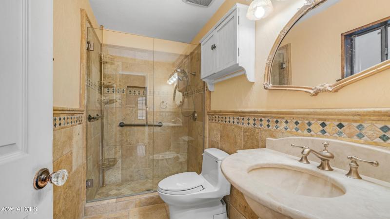 8807 W Christa Way (18)