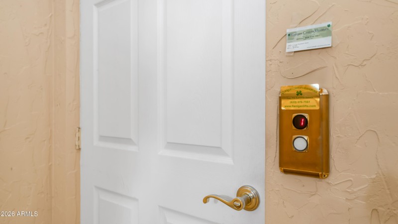 8807 W Christa Way (23)