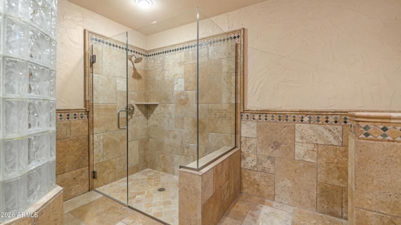 8807 W Christa Way (30)