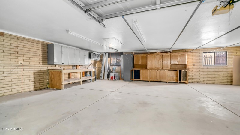 8807 W Christa Way (32)