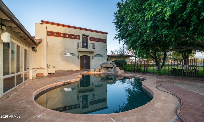 8807 W Christa Way Exterior Photos-12