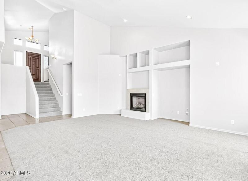 19-Living and fireplace