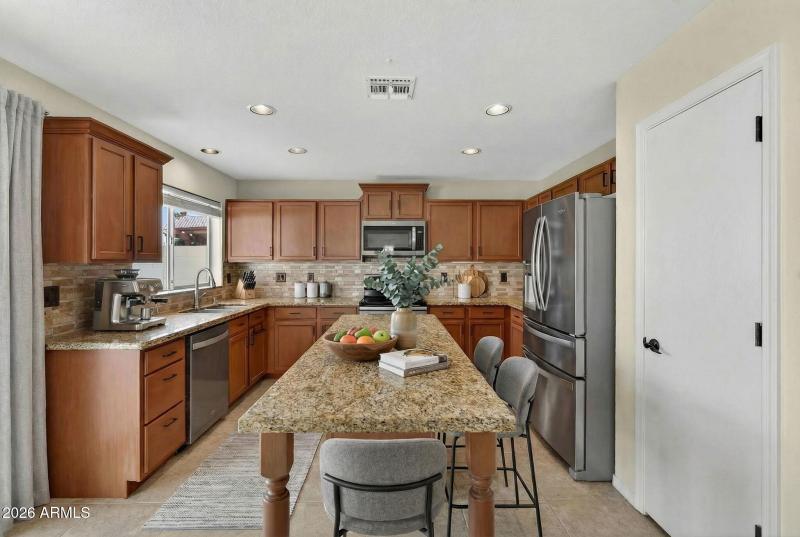 20-web-or-mls-26W Lone Cactus Dr- Virtua