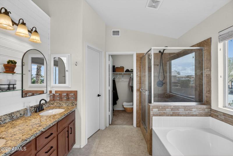 41-web-or-mls-66W Lone Cactus Dr