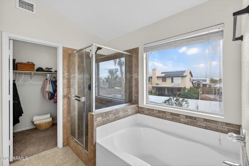 44-web-or-mls-69W Lone Cactus Dr