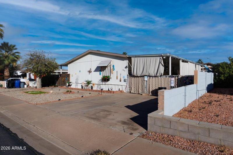 E Arbor Ave (3930)-1