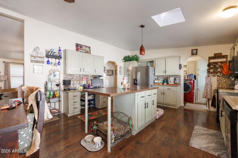 E Arbor Ave (3930)-12