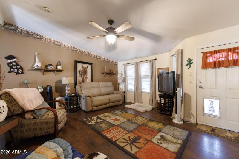 E Arbor Ave (3930)-15