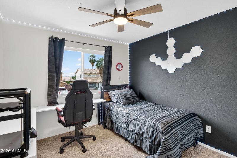 53-web-or-mls-50W Lone Cactus Dr