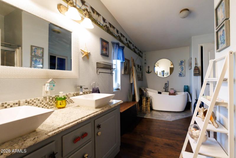 E Arbor Ave (3930)-22